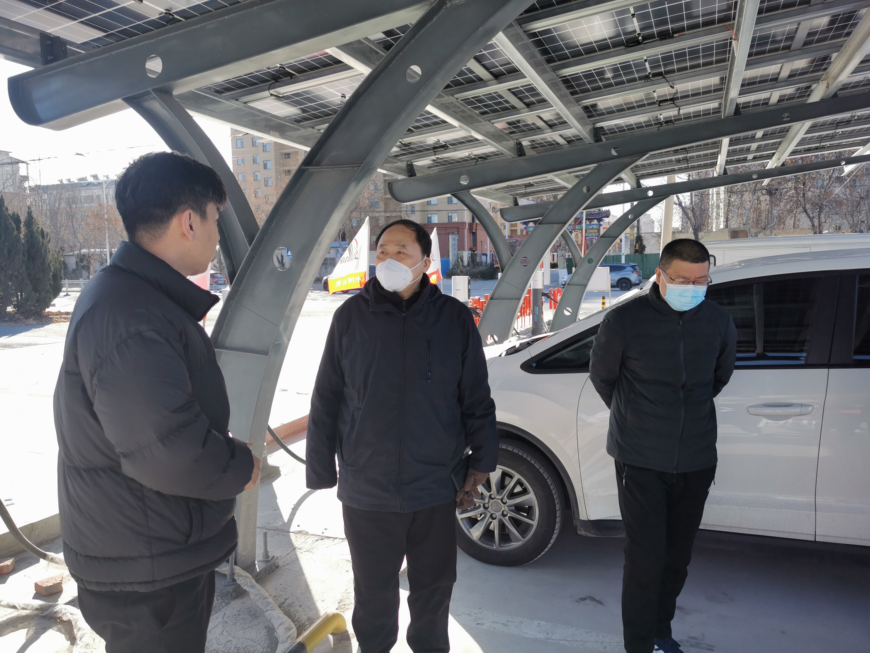 市能源集團汪德剛看望慰問春節(jié)期間值守一線干部職工(圖3)